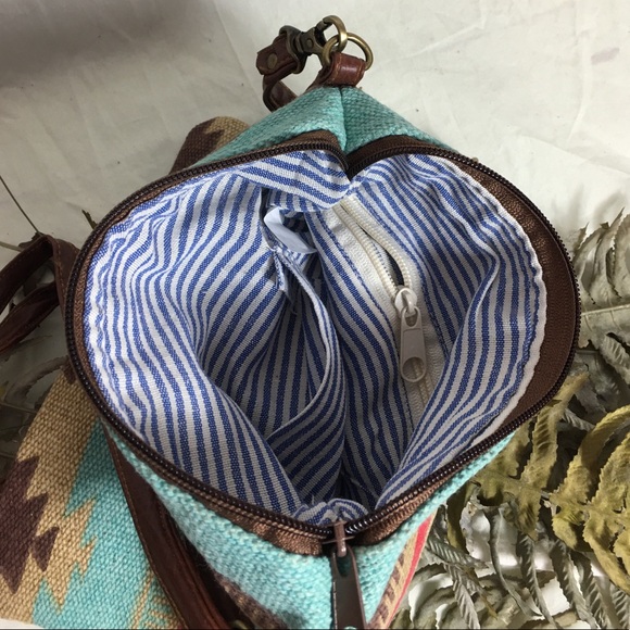 NWT Blue and Red Tribal Collection Crossbody Bag - Picture 2 of 3